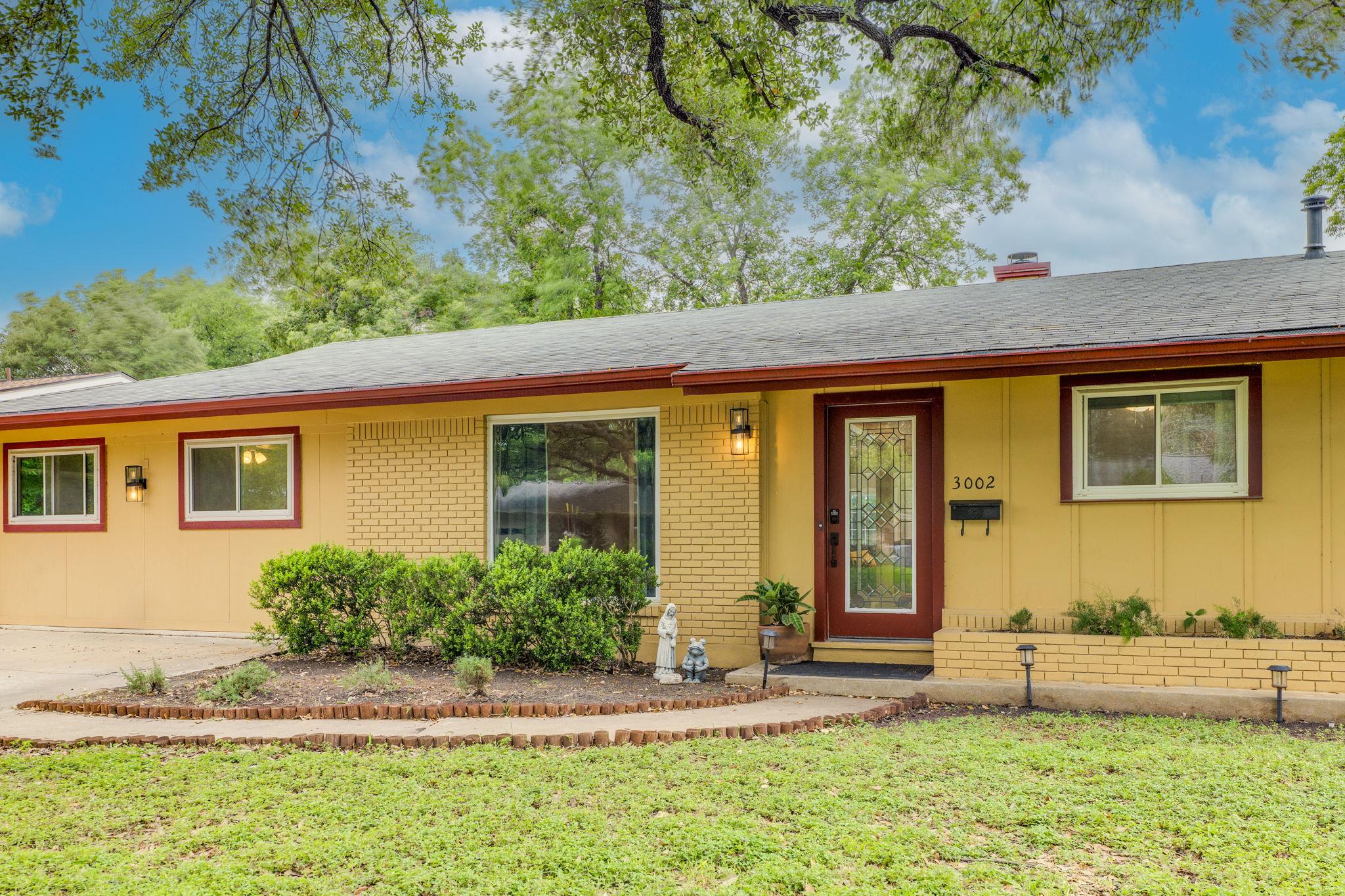3002 Stardust DR