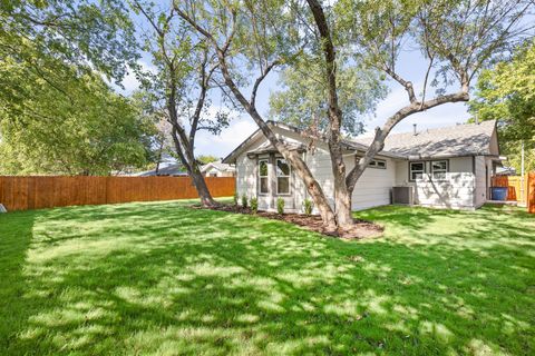 Tiny photo for 10101 Woodhaven DR, Austin, TX 78753 (MLS # 8300984)