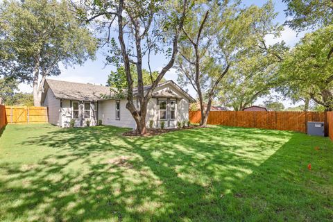 Tiny photo for 10101 Woodhaven DR, Austin, TX 78753 (MLS # 8300984)