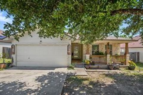 Single Family Residence in Hutto TX 407 Lakemont DR.jpg