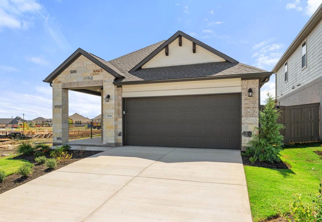 304 Rock Daisy Trail