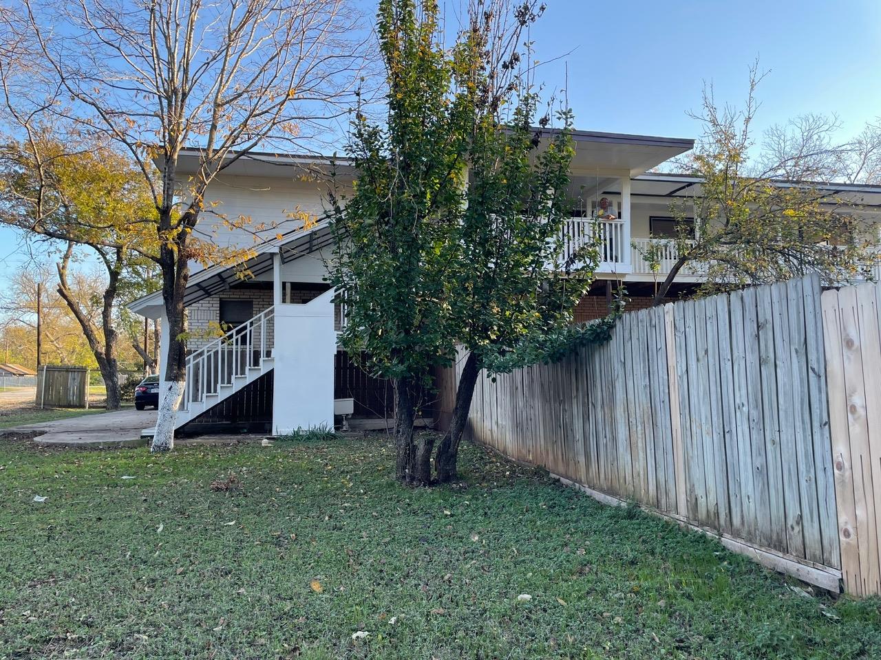 613 Central Texas EXPY A, B & C