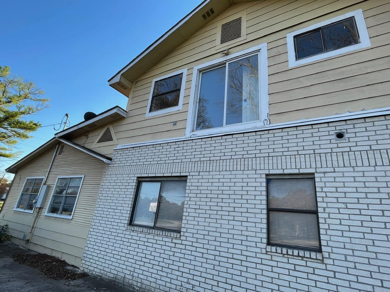 613 Central Texas EXPY A, B & C