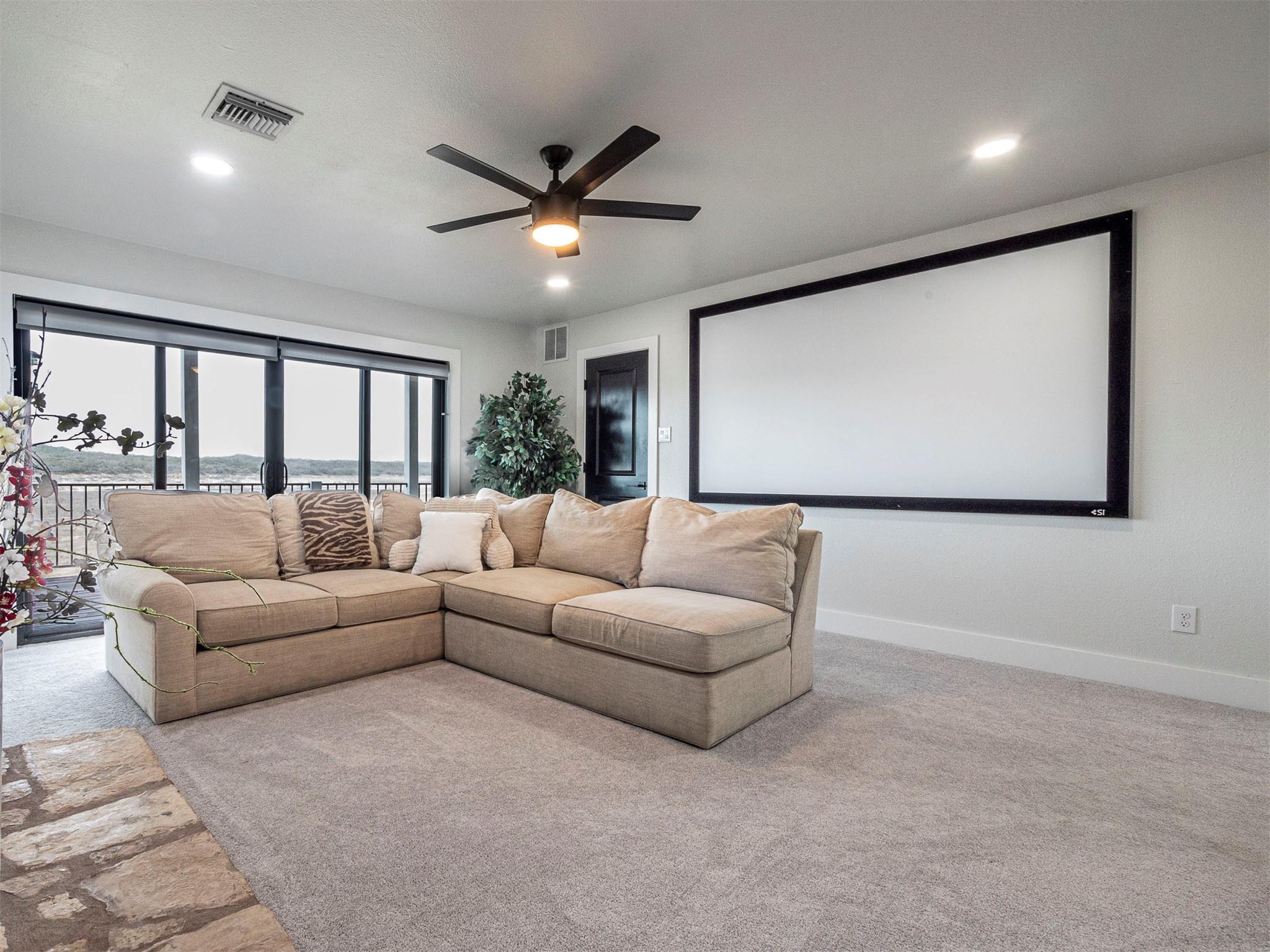 3900 Lake Park CV