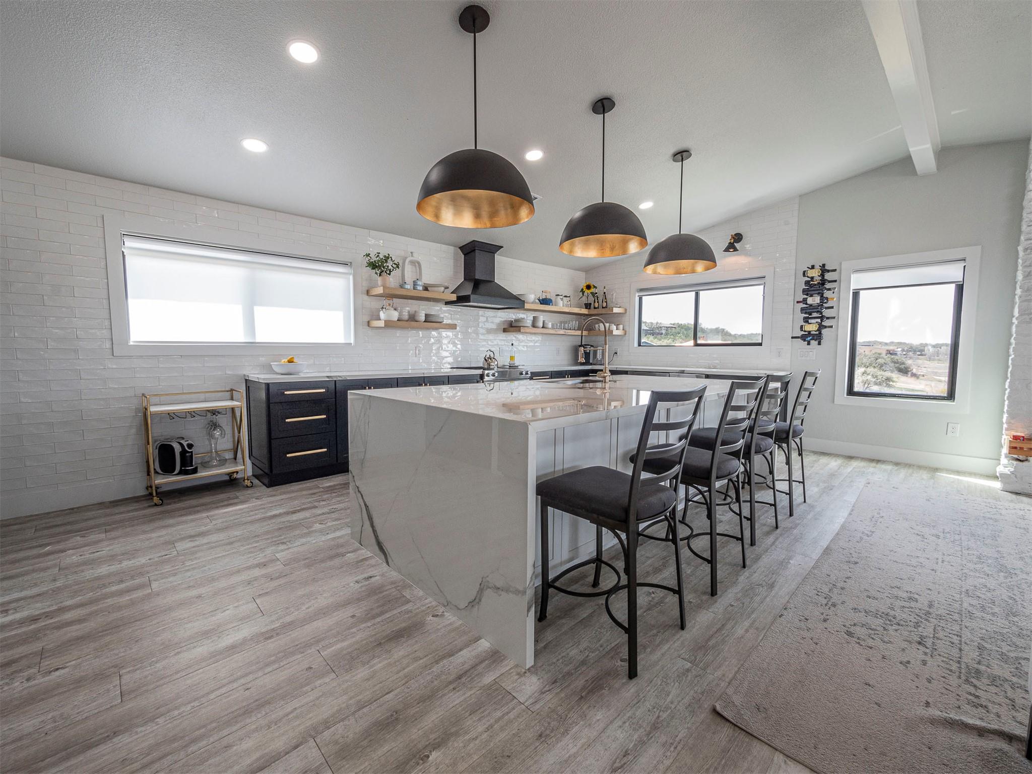 3900 Lake Park CV