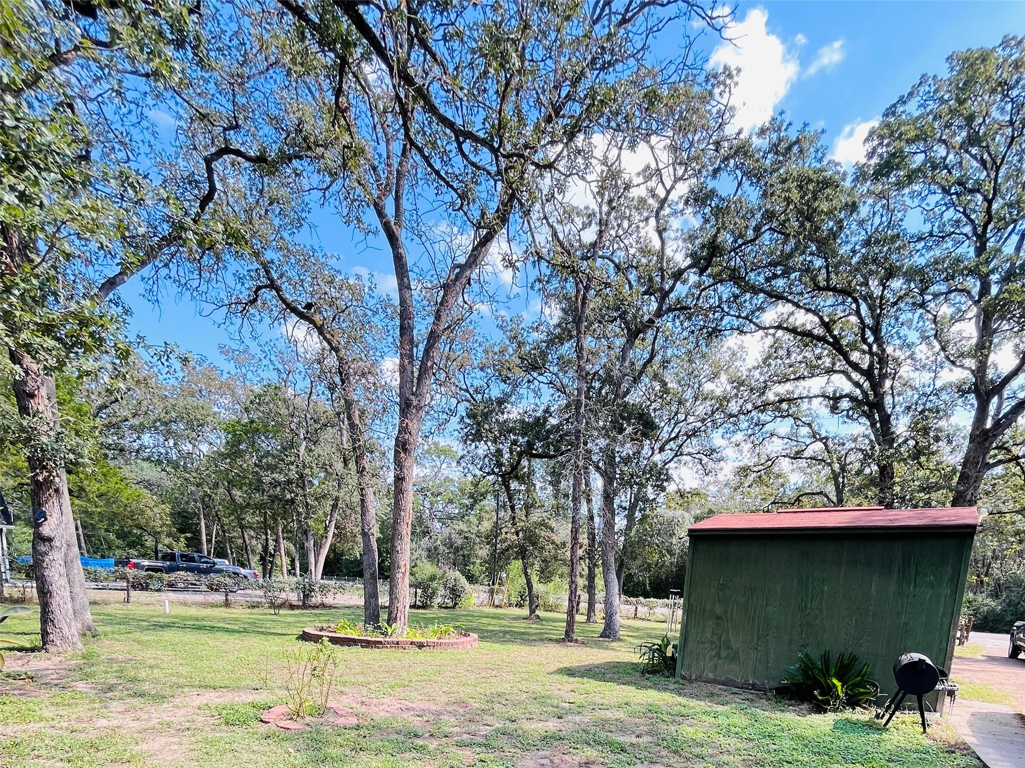 242 Shadow Oak DR