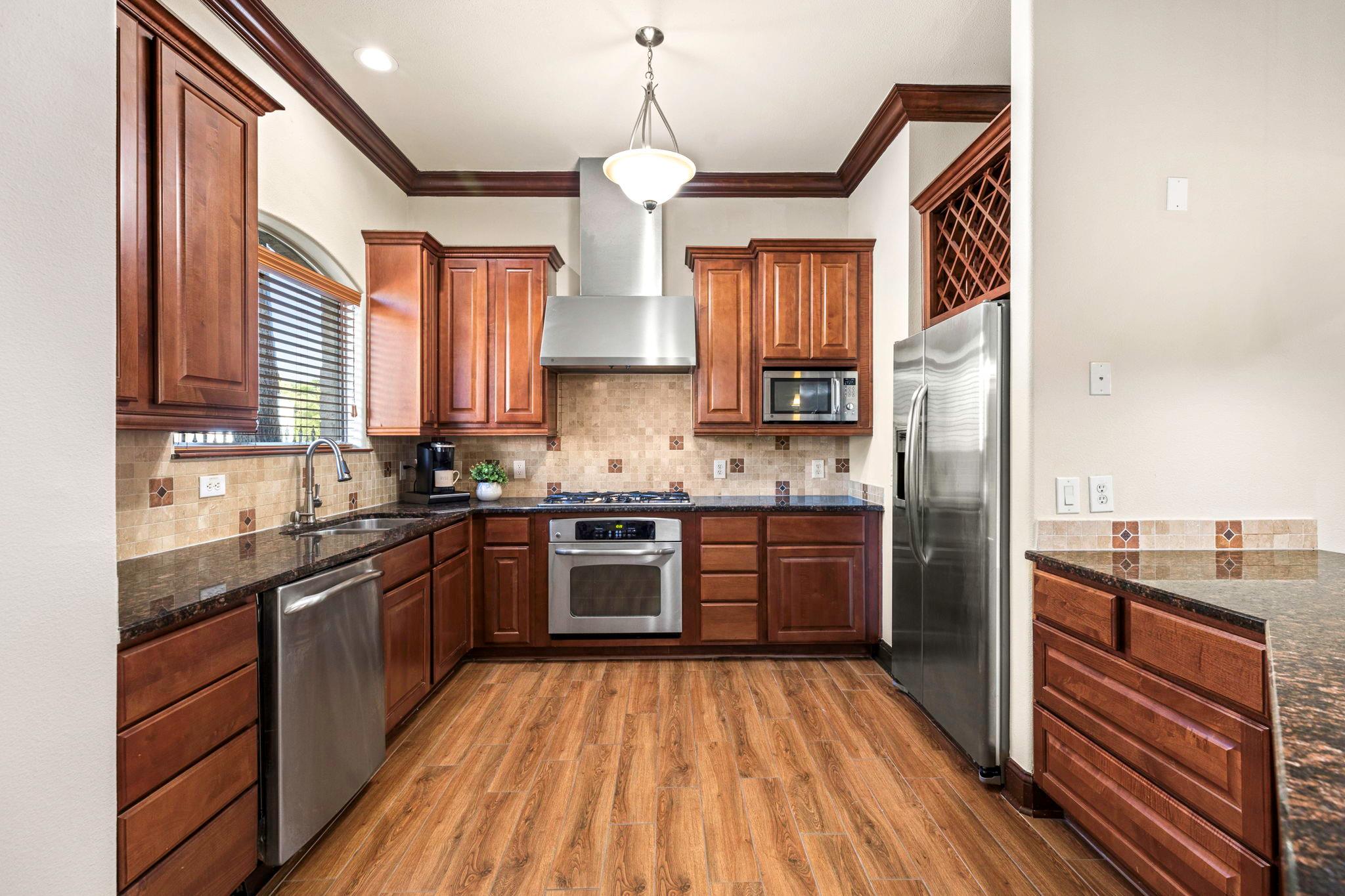 1202 S Flores ST 105