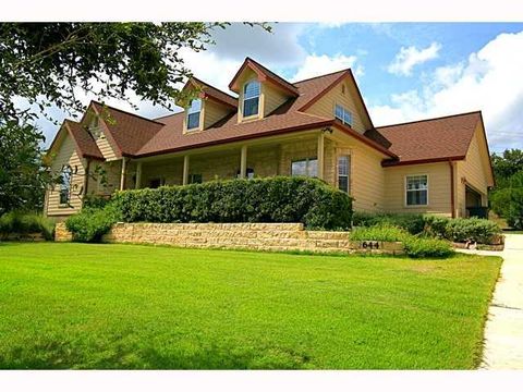 Photo of 644 Newport DR, Spicewood, TX 78669 (MLS # 4752242)