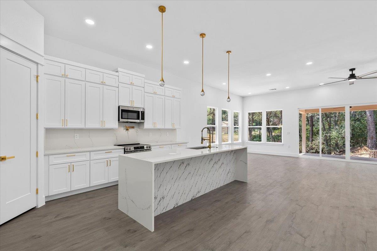 112 N Pohakea DR