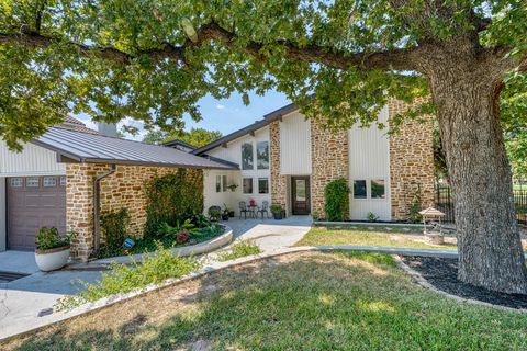 202 N Big Spur Horseshoe Bay TX 78657