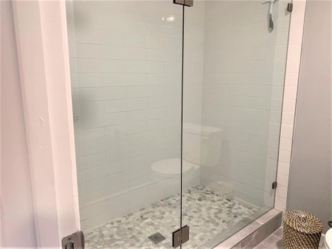 Tiny photo for 105 Birdie DR, The Hills, TX 78738 (MLS # 1081115)