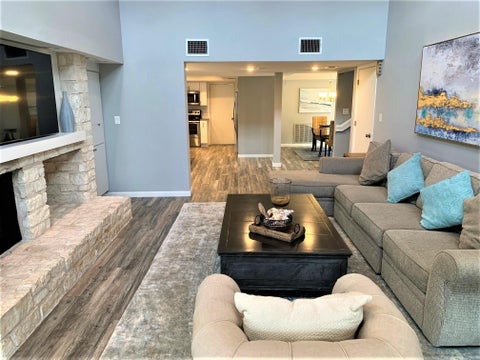 Tiny photo for 105 Birdie DR, The Hills, TX 78738 (MLS # 1081115)