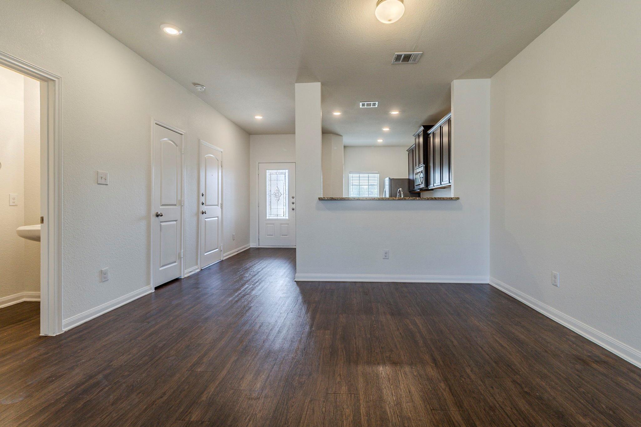 1590 Twin Estates DR