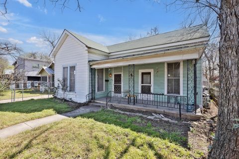 Photo of 2705 E 2nd ST, Austin, TX 78702 (MLS # 8807748)