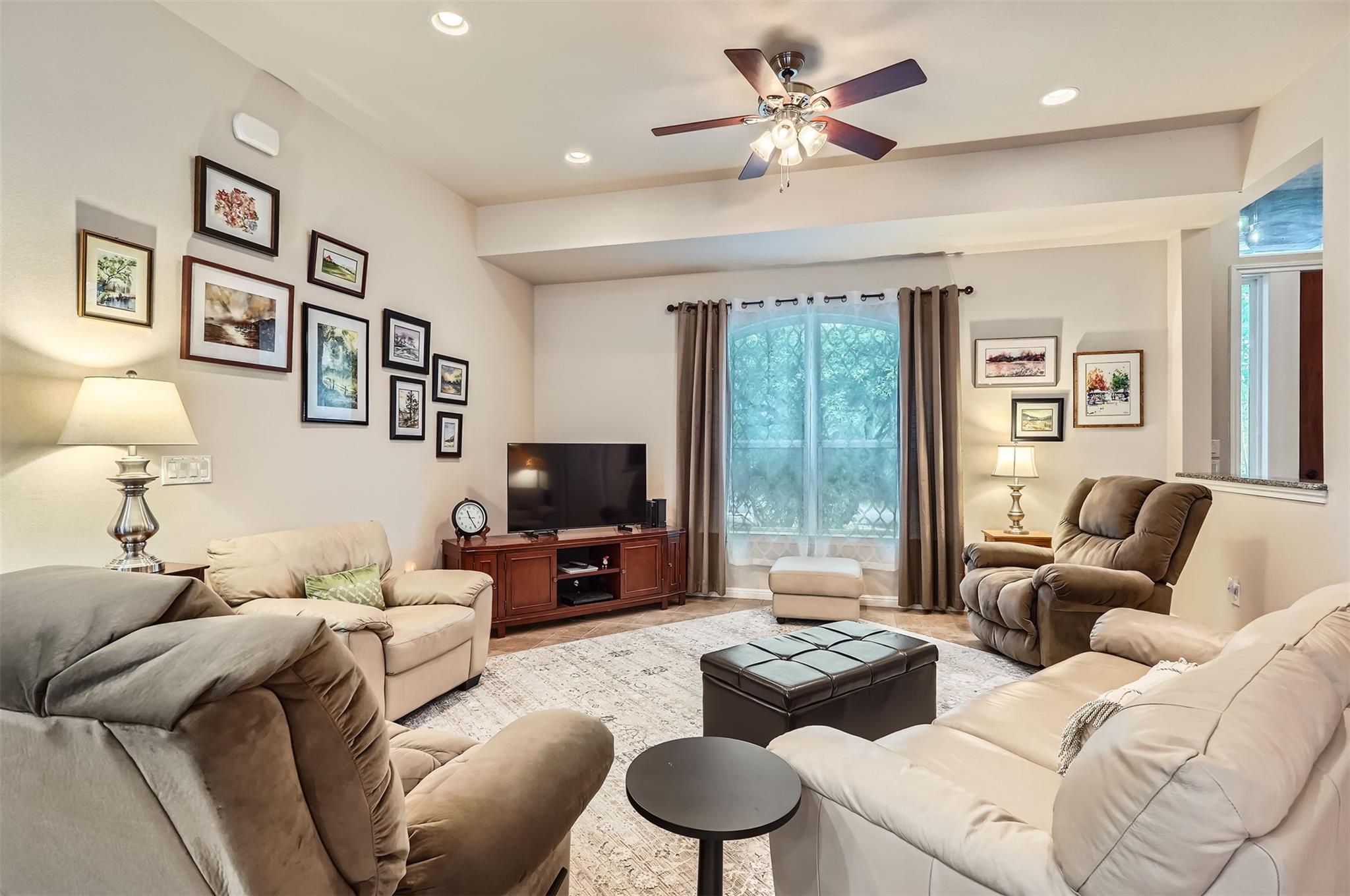 5501 Hitching Post
