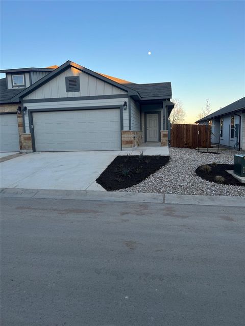 Photo of 442 Parkline DR #31B, Georgetown, TX 78626 (MLS # 6164309)