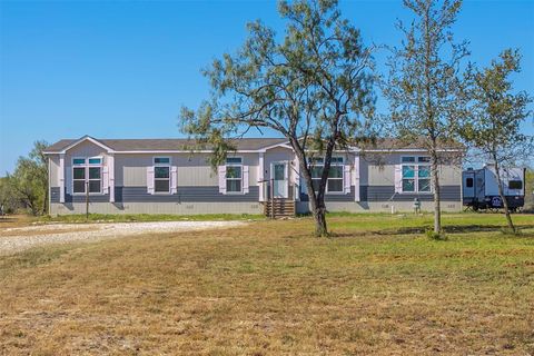 A home in Luling