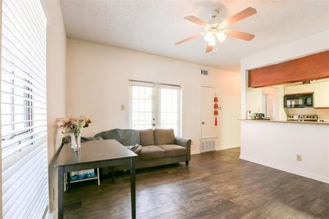 Tiny photo for 912 W 22nd ST #305, Austin, TX 78705 (MLS # 7032144)