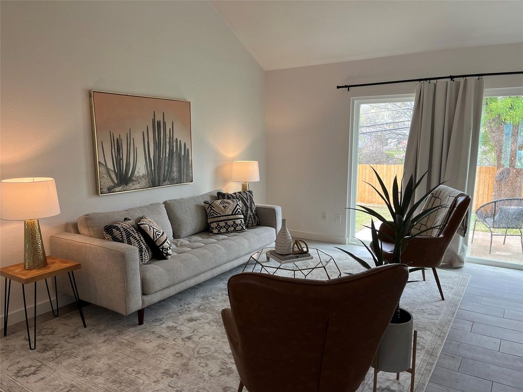 Photo of 9502 Crown Ridge DR, Austin, TX 78753 (MLS # 7231334)