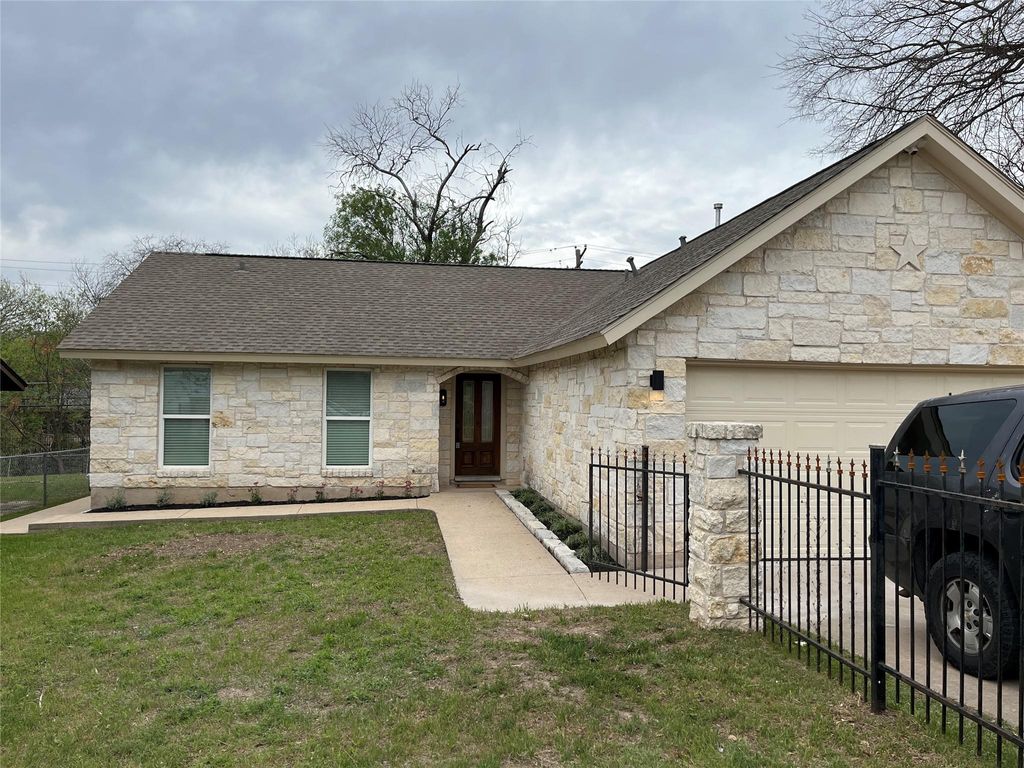 Photo of 9502 Crown Ridge DR, Austin, TX 78753 (MLS # 7231334)