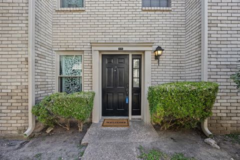 Photo of 8400 Jamestown DR #226, Austin, TX 78758 (MLS # 7218282)