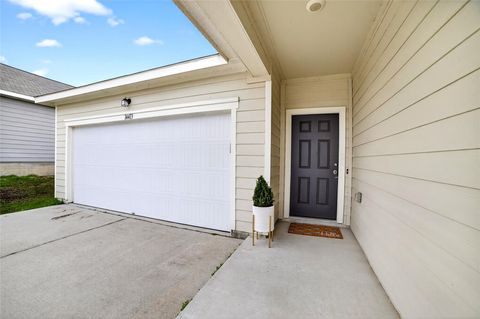 Tiny photo for 14413 Shooter McGavin Dr, Manor, TX 78653 (MLS # 9077480)