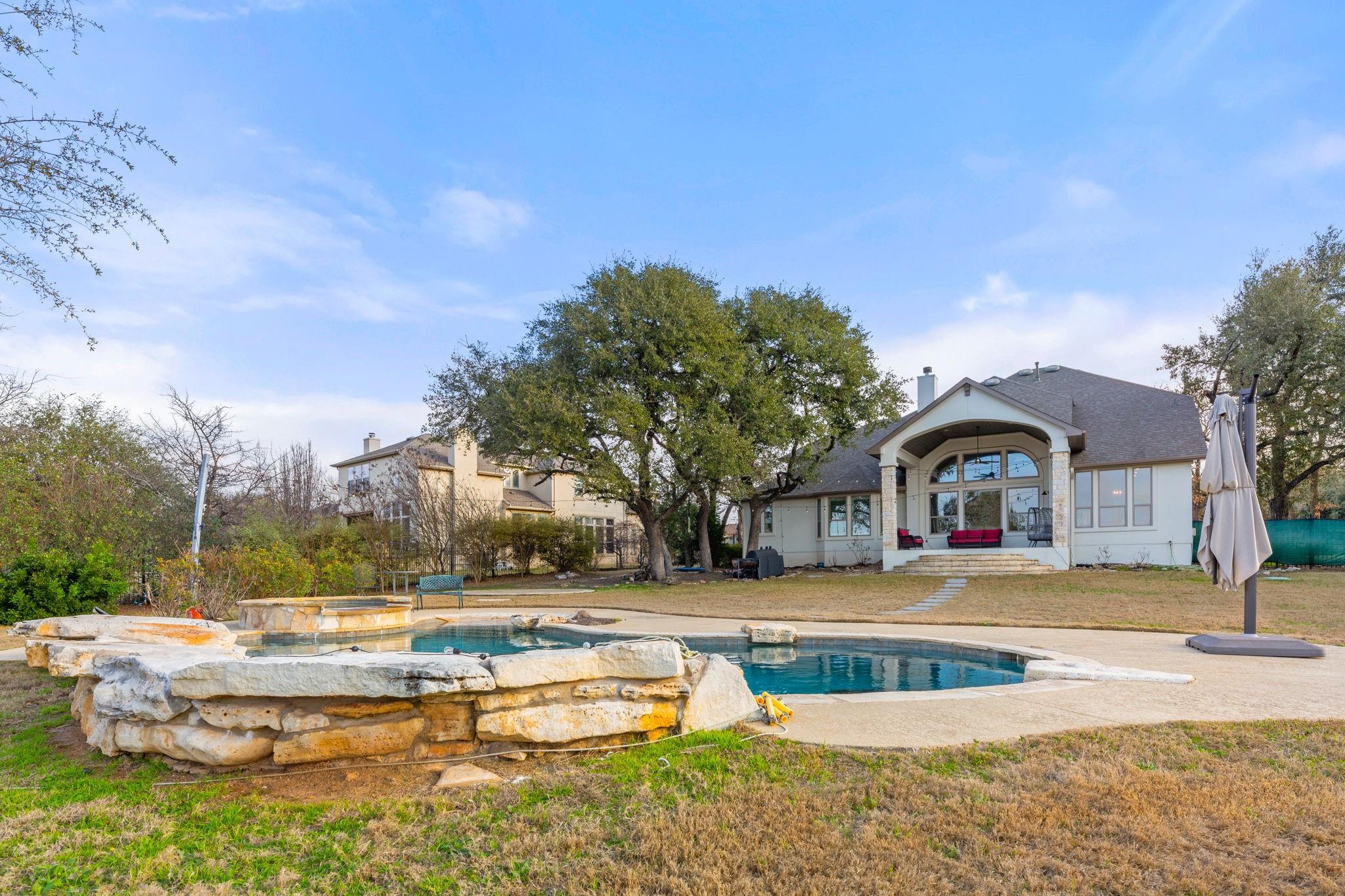 3013 Vista Heights DR