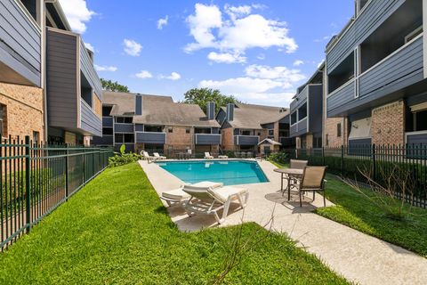 Tiny photo for 2500 Burleson RD #321, Austin, TX 78741 (MLS # 1199407)