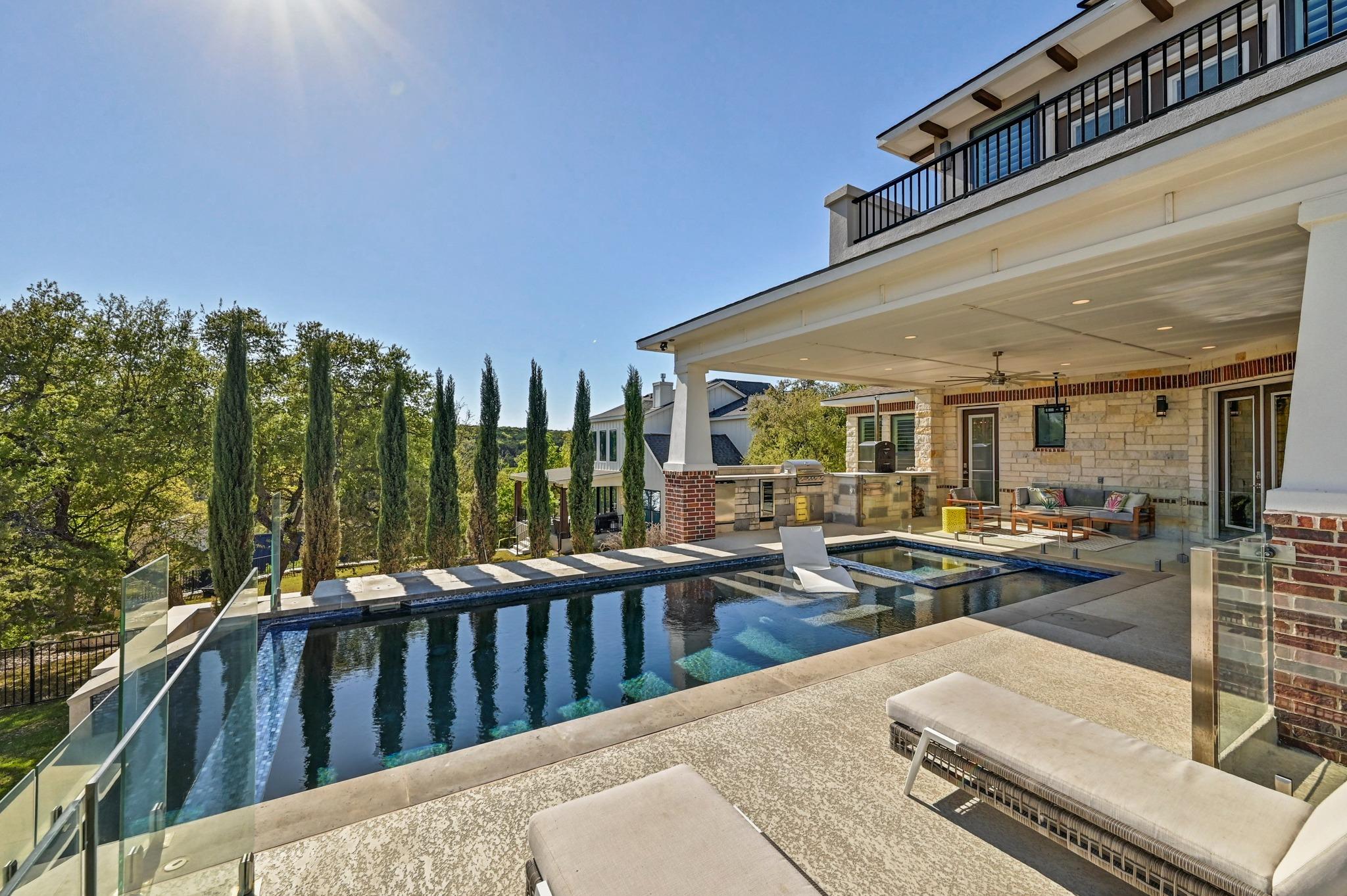 105 Willow Hill DR