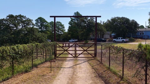 Photo of 218 Little Ranch RD, Red Rock, TX 78662 (MLS # 2345458)
