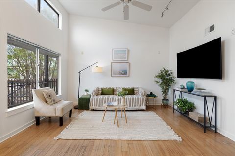 2200 Dickson DR 210 Austin TX 78704