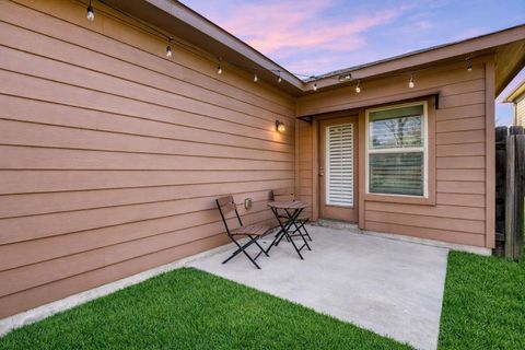 Tiny photo for 410 Anacua LOOP #30, Manchaca, TX 78652 (MLS # 5100996)
