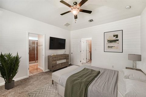 Tiny photo for 410 Anacua LOOP #30, Manchaca, TX 78652 (MLS # 5100996)