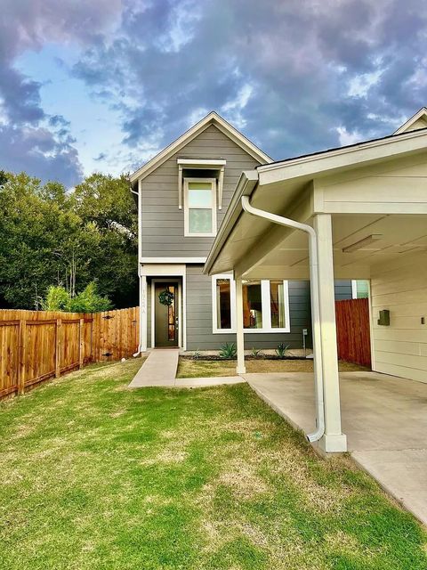 Photo of 1924 Bunche RD #A, Austin, TX 78721 (MLS # 1812039)