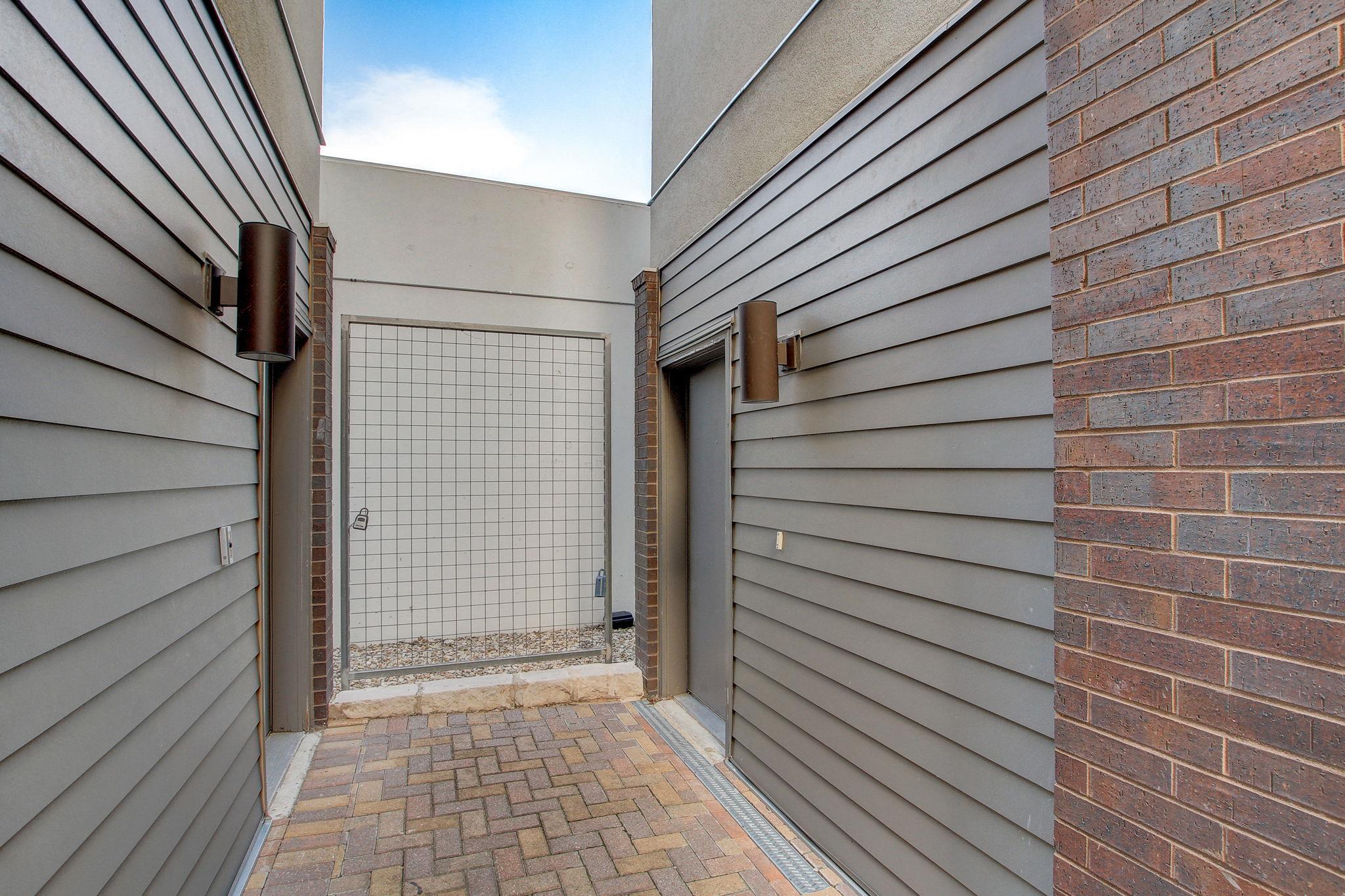 1702 S Lamar BLVD 11