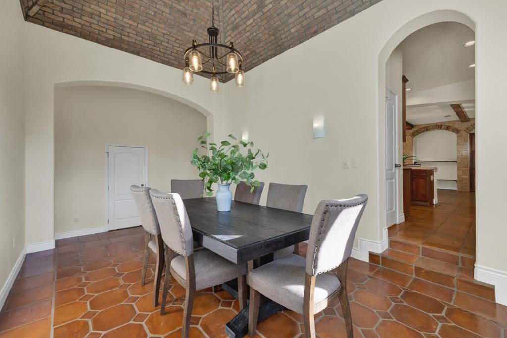 102 Senisa CT