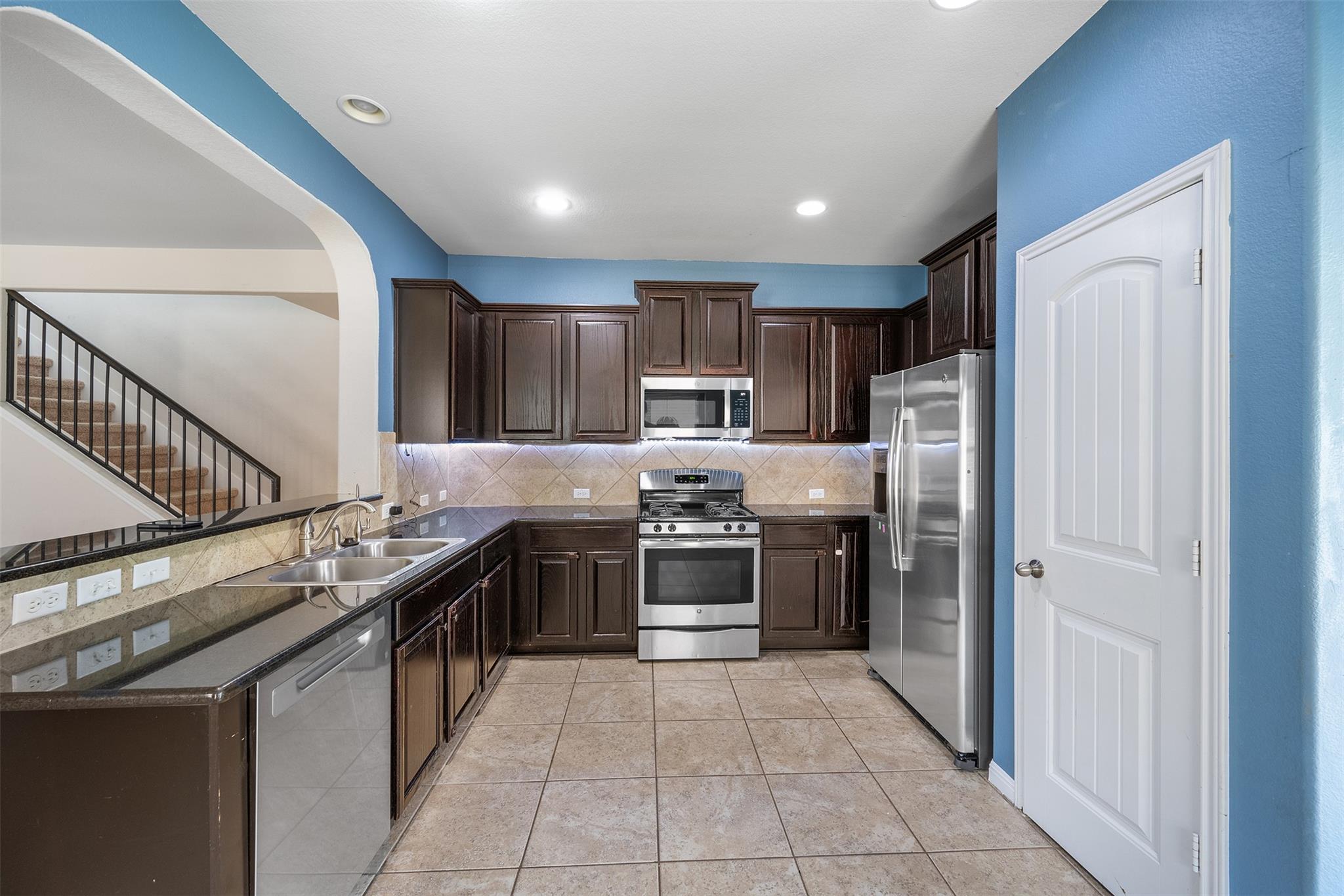 131 Kingfisher LN