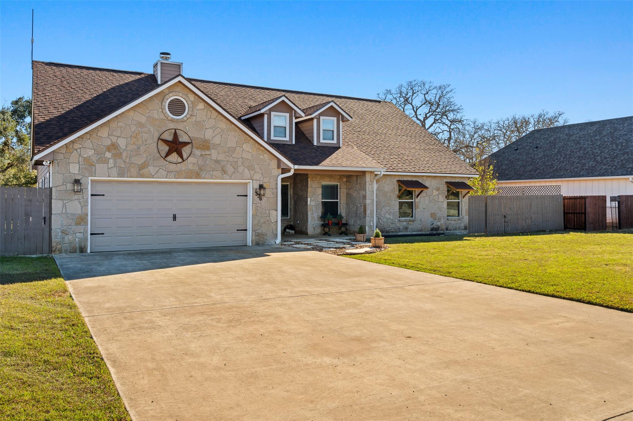 1536 Kings Ranch RD