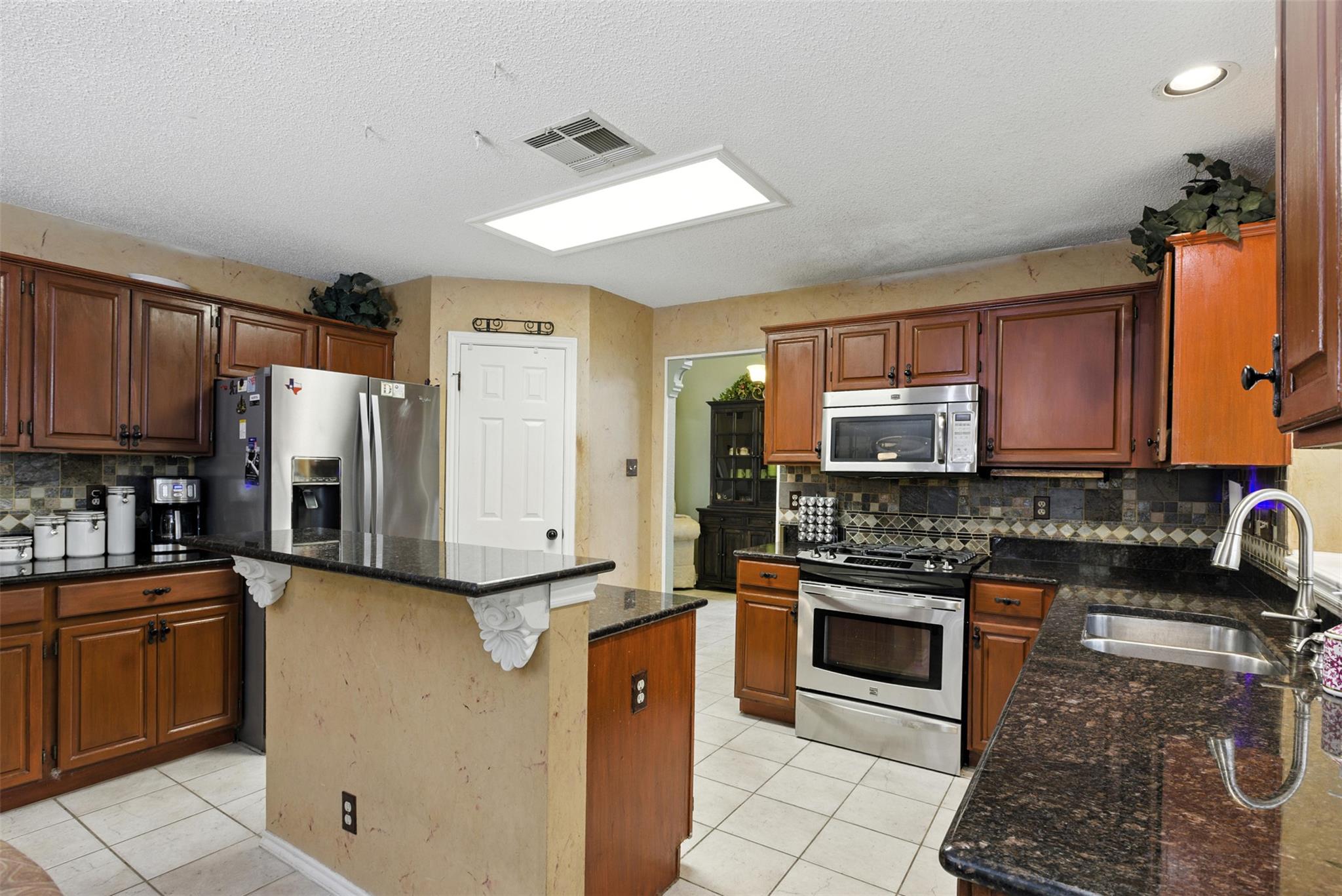 1113 Pebble Brook RD