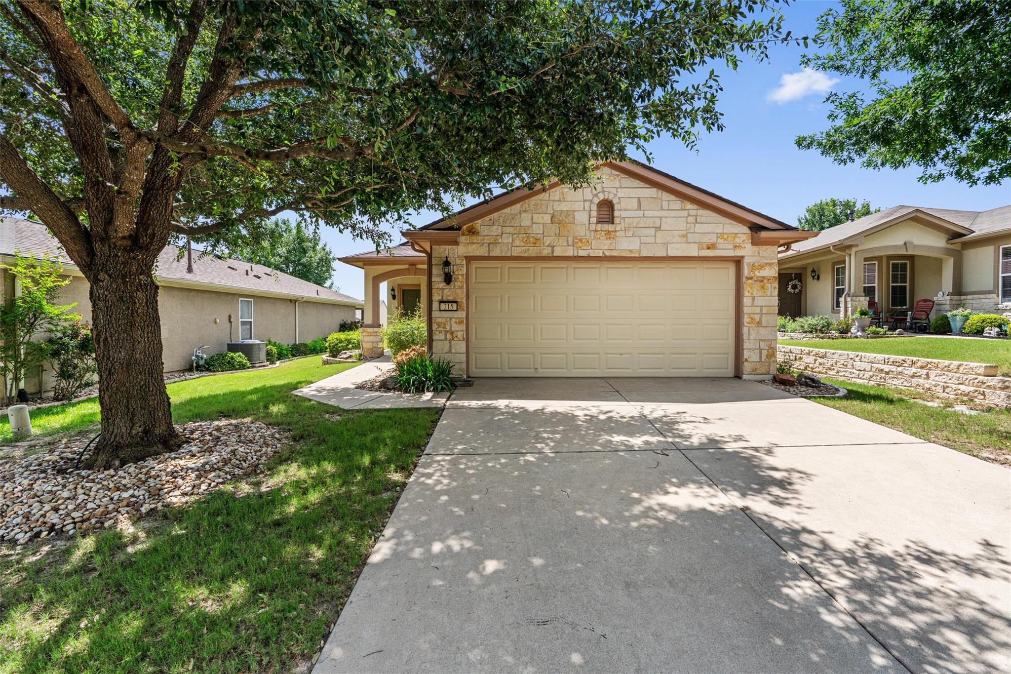 215 Salt Creek LN