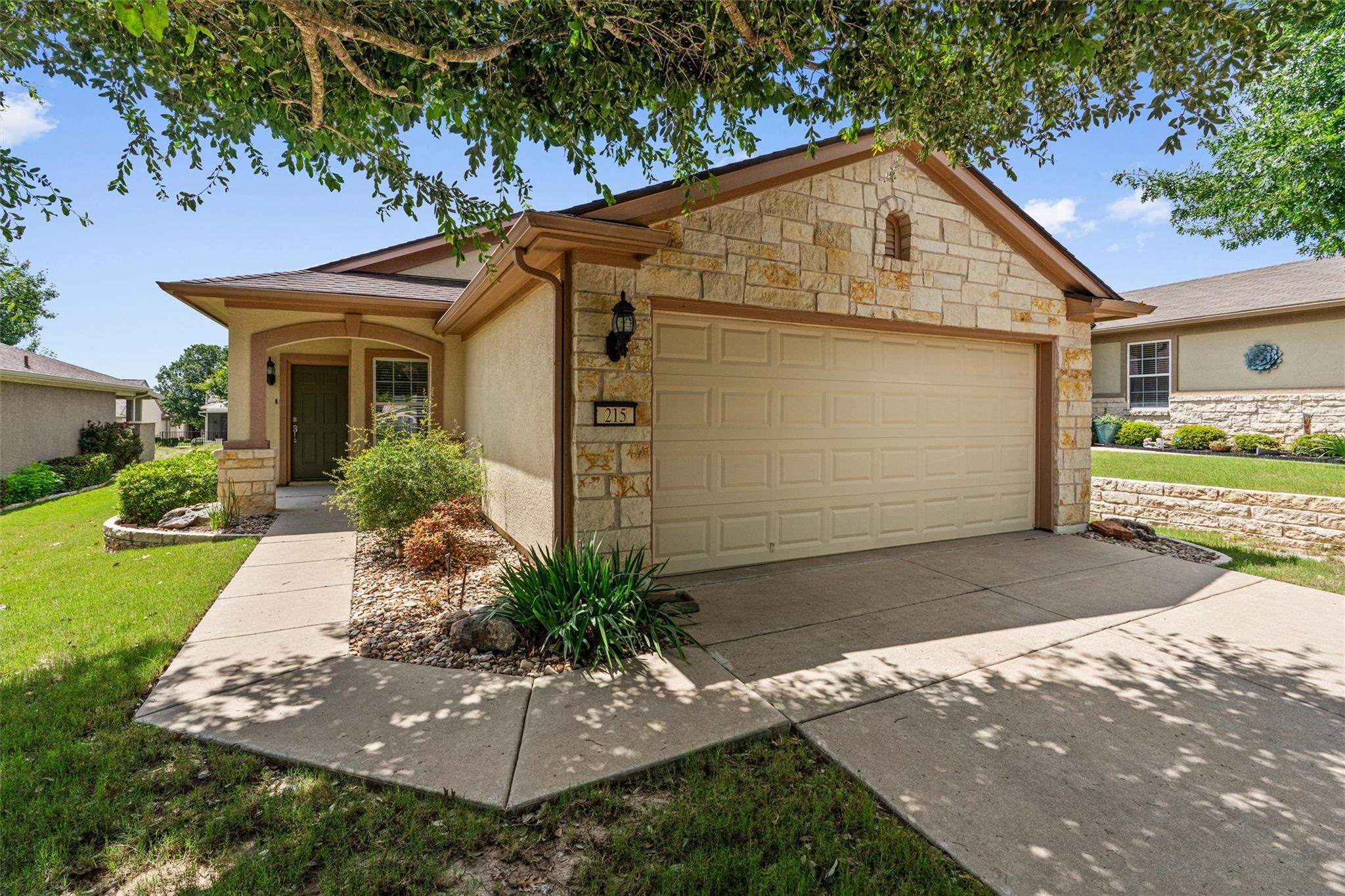 215 Salt Creek LN