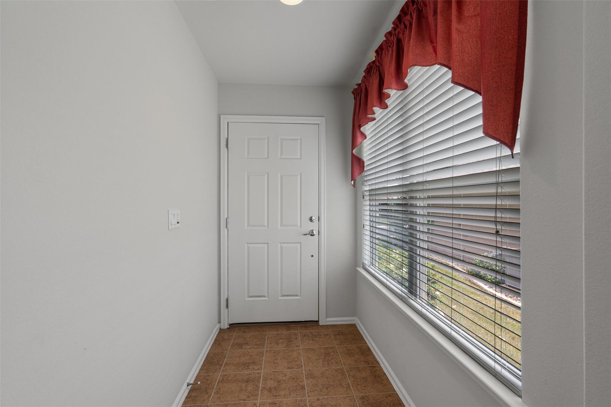 215 Salt Creek LN