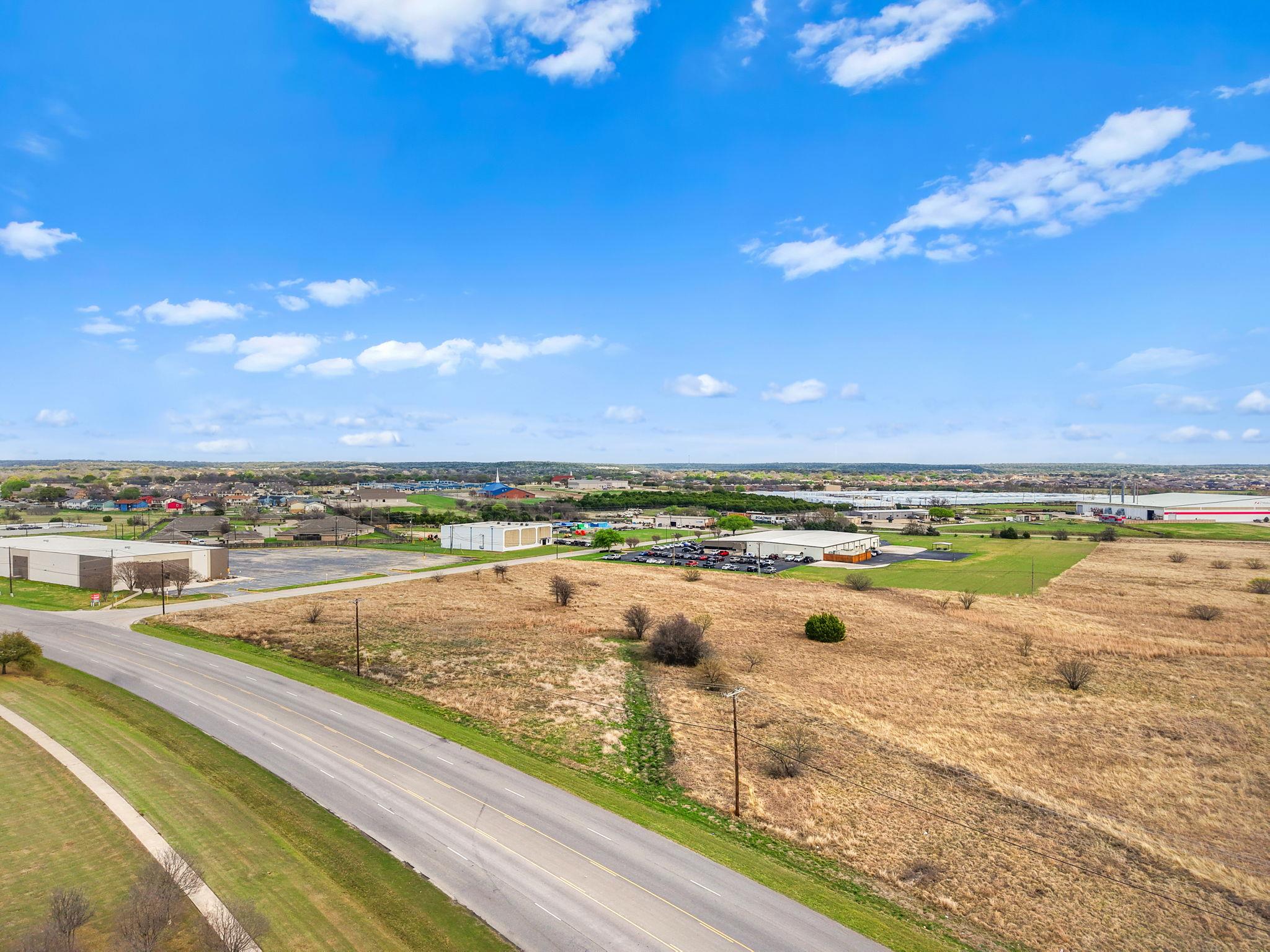 712 N. Twin Creek DR