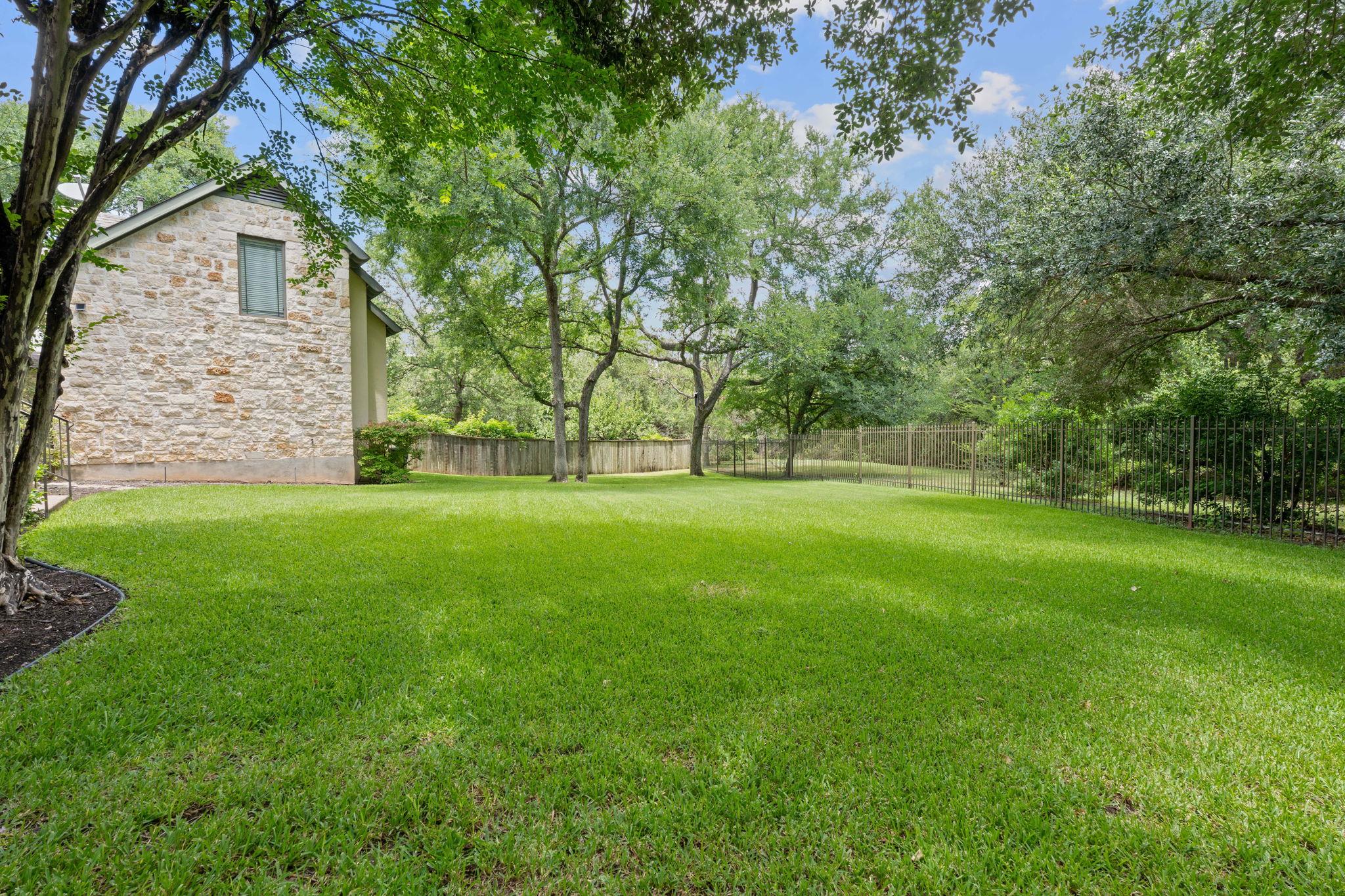 6636 Dogwood Creek DR