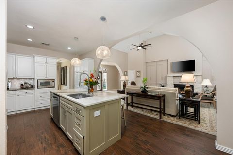 Tiny photo for 914 Challenger, Lakeway, TX 78734 (MLS # 6189938)