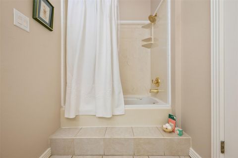 Tiny photo for 914 Challenger, Lakeway, TX 78734 (MLS # 6189938)