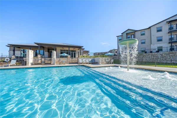 691 UNION CHAPEL RD # B2, CEDAR CREEK, TX 78612 - Image f3a76151e6400d65b1664a2f62930ca2/2906507641