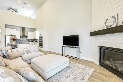 Tiny photo for 17420 Autumn Falls DR, Manor, TX 78653 (MLS # 1300513)