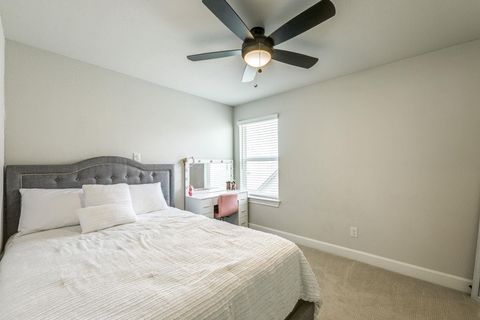 Tiny photo for 17420 Autumn Falls DR, Manor, TX 78653 (MLS # 1300513)