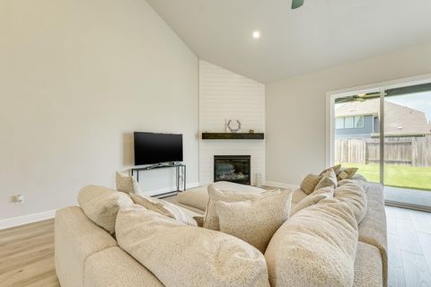 Tiny photo for 17420 Autumn Falls DR, Manor, TX 78653 (MLS # 1300513)